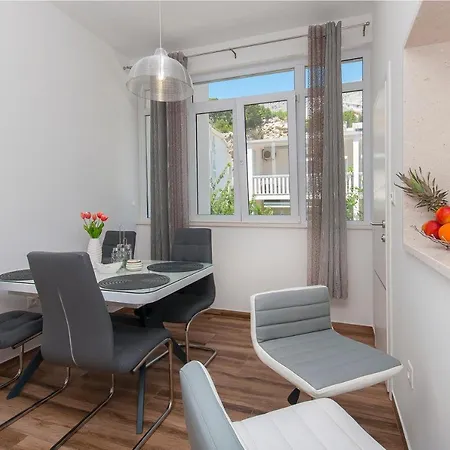 White Angel Apartment Omis